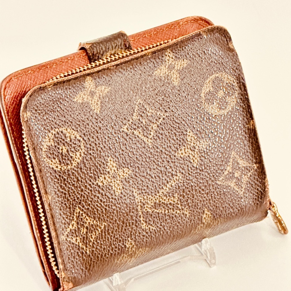 Louis Vuitton Tan and Brown Monogram Wallet compact wallet - Picture 6 of 13